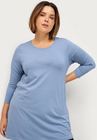 Ellos Plus collection GILA - Camiseta de manga larga - blau