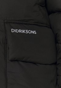 Didriksons Abrigo de invierno - black