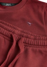 Next SET - Trainingsanzug - berry red