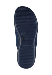 Suola di scarpa in suede blu con fondo in gomma nera testurizzata, caratterizzata da scanalature per una migliore aderenza e etichettata con la taglia e il nome del marchio.