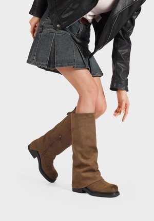 Stivali con plateau - khaki