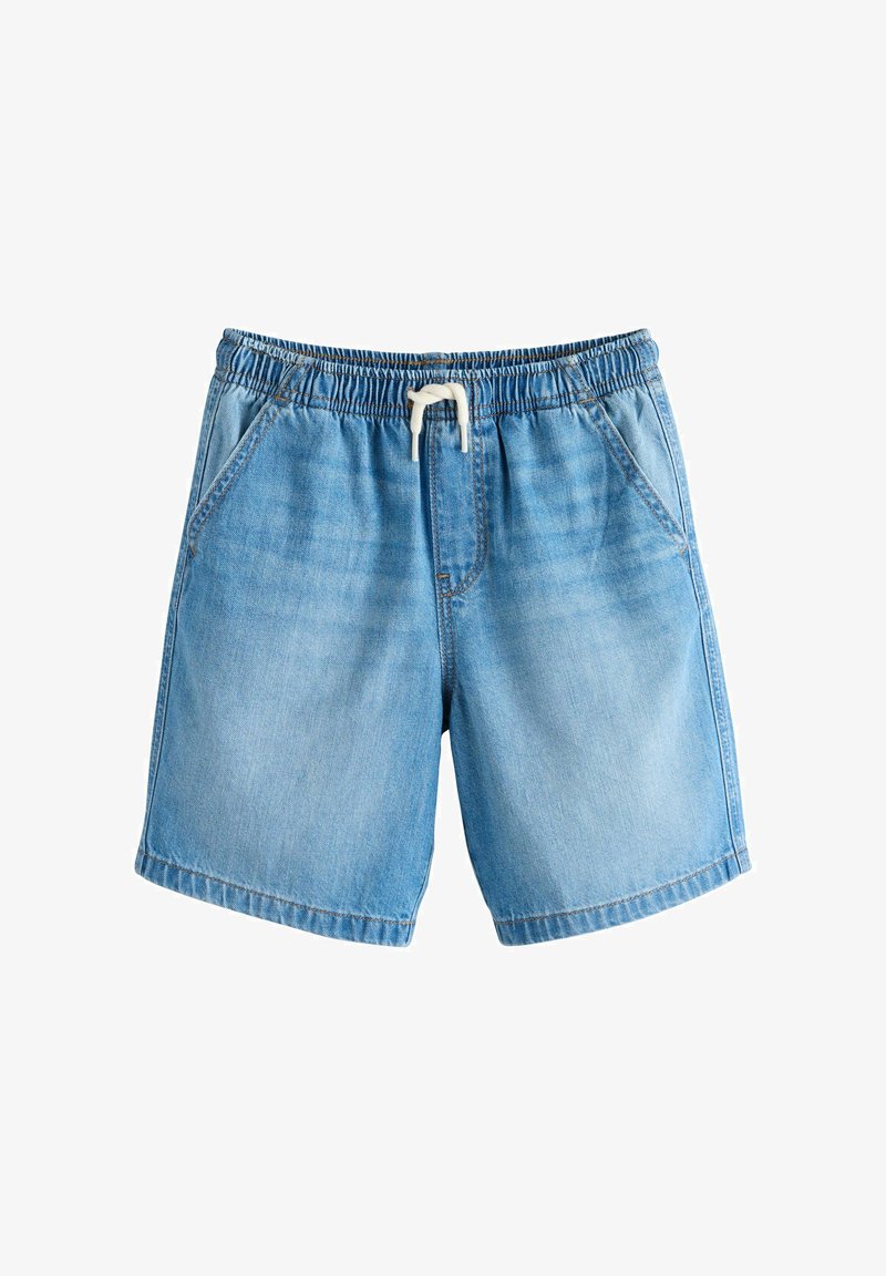 Shorts en denim bleu clair avec taille élastique, cordon blanc et poches avant, présentés sur un fond blanc.