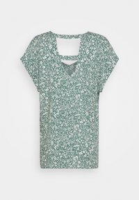 Grønn bluse med blomsterprint og korte ermer, med V-hals og nøkkelhull-detalj bak. Lett stoff og løs passform.