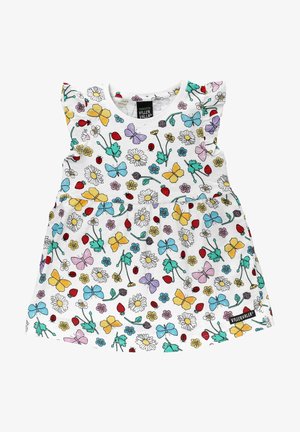 Valkoinen lyhythihainen mekko, jossa on röyhelökoristeet olkapäillä, ja jossa on värikäs kukka- ja perhoskuvio. Mekko on valmistettu pehmeästä puuvillakankaasta.