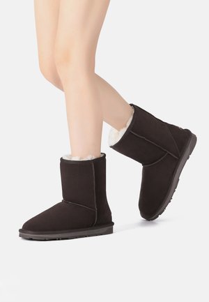 PARROT  - Winter boots - chocolate