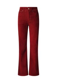 Jeans a zampa d'elefante in velluto rosso con tasche frontali, passanti per cintura e chiusura a bottone metallico. Texture morbida con un evidente motivo a coste verticali.