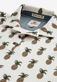 Next TEXTURED - Poloshirts - ecru pineapple