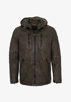 Dunkelbraune Lederjacke mit Kapuze, Vorderreißverschluss, zwei Brustreißverschlusstaschen und zwei seitlichen Reißverschlusstaschen, auf weißem Hintergrund präsentiert.