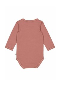 Body à manches longues en coton rose poussiéreux, avec un encolure ronde et une fermeture à pression à la base pour un habillage facile.