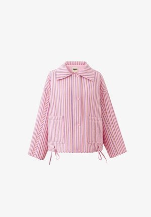 Veste matelassée rose avec des rayures verticales violettes et marron, large col, boutons-pression à l'avant, deux poches avant et liens ajustables à l'ourlet.