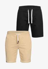Unselected, sand mix black mix