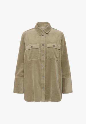 Giacca camicia in corduroy beige con bottoni, due tasche a soffietto sul petto e maniche lunghe, esposta su uno sfondo bianco.