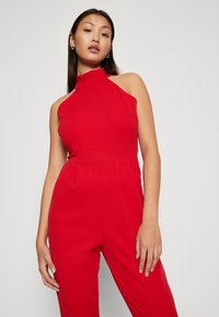 WAL G. VIOLET HALTER - Kombinezonas - red