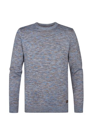 Maglione a maglia blu e grigio con collo rotondo, maniche lunghe e un motivo testurizzato. Presenta una piccola etichetta del marchio sul lato inferiore.