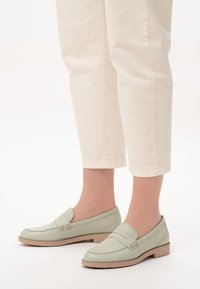 RYŁKO Półbuty wsuwane