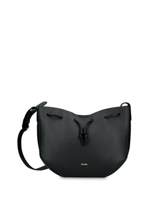 Sac à bandoulière en cuir noir avec bandoulière réglable, fermeture à cordon et petit logo de marque doré au centre avant.