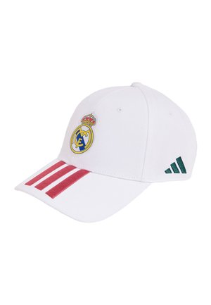 Witte baseballpet met rode strepen op de klep, Real Madrid-wapen vooraan en groen Adidas-logo aan de zijkant.