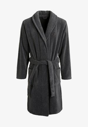 Pilkos chalatą pagamintas iš minkštos, purios medžiagos. Savybės: šalikinis apykaklė, ilgos rankovės, priekinis dirželis ir dvi šoninės kišenės. Paprastas dizainas.