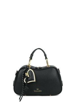 Borsa a mano in pelle nera texturizzata con ciondolo a forma di cuore dorato, manici corti e logo Braccialini in oro sul davanti.