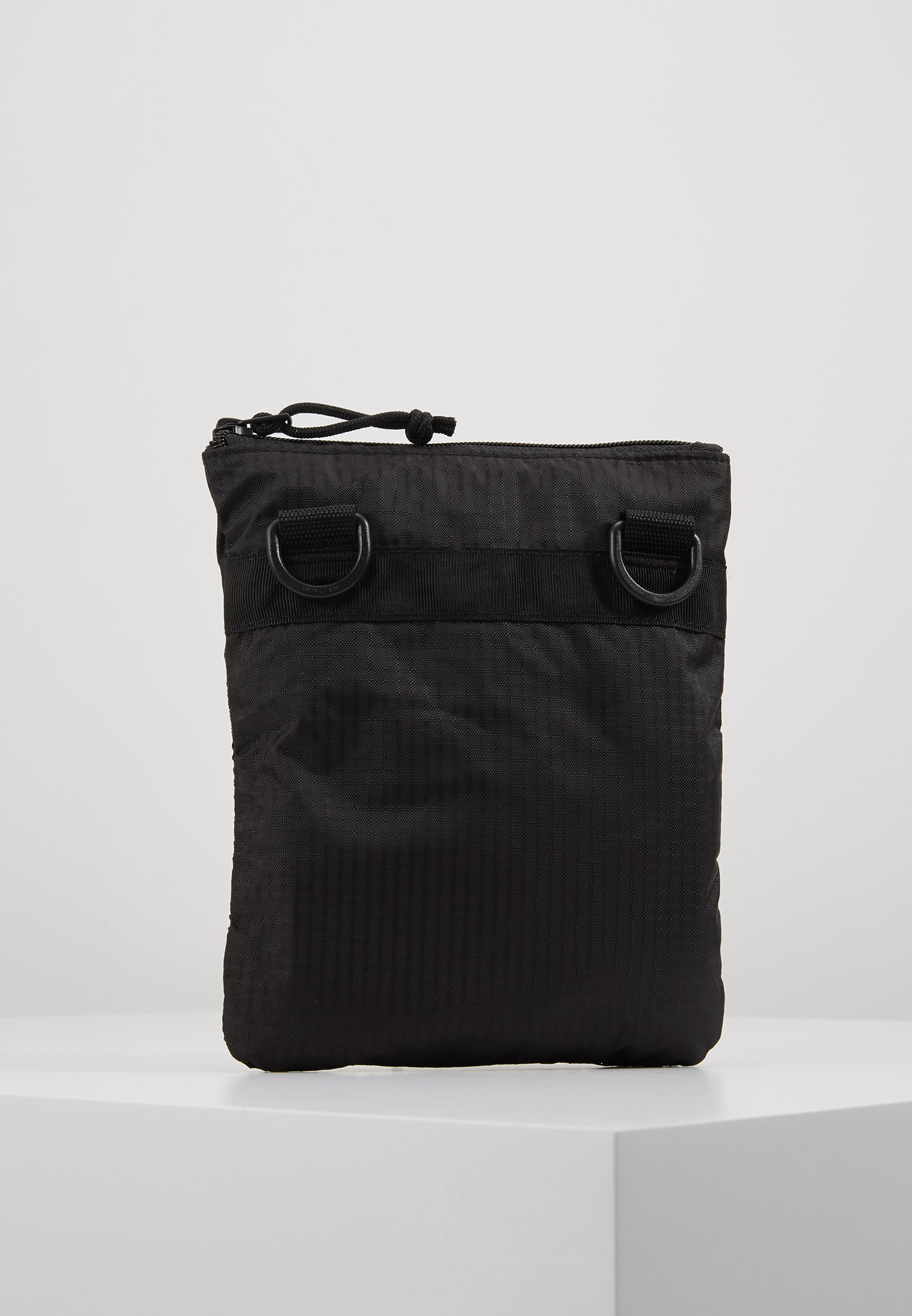 Vans EASY GOING CROSSBODY Skulderveske black Zalando.no Vans EASY GOING CROSSBODY Skulderveske black Zalando.no