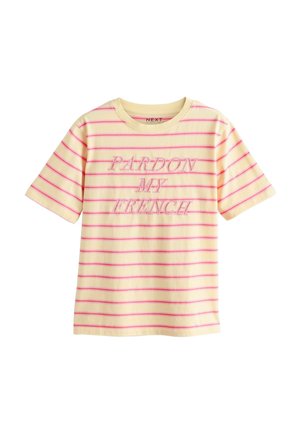 Cremefarbiges T-Shirt mit pinkfarbenen horizontalen Streifen und pinkfarbenem Text "PARDON MY FRENCH" auf der Vorderseite bestickt, kurze Ärmel, Rundhalsausschnitt.