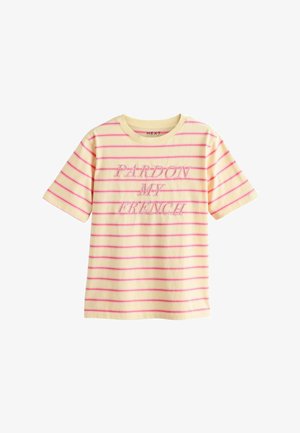 Tricou crem cu dungi orizontale roz și text roz „PARDON MY FRENCH” brodat pe față, mâneci scurte, decolteu rotund.