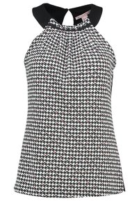 Top sin mangas de patrón pata de gallo en blanco y negro con un escote alto, que presenta acentos negros contrastantes en el cuello y la parte posterior.