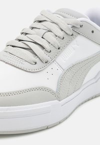 Puma Matalavartiset tennarit - white