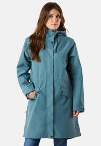 Impermeabile turchese con cappuccio, zip frontale e due ampie tasche a patta, con polsini regolabili per una vestibilità sicura.