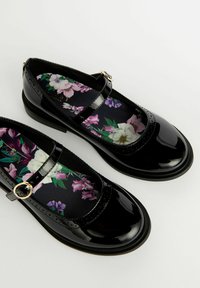 Lipsy REGULAR FIT - FLAT DOLLY  - Baleríny s páskem - black