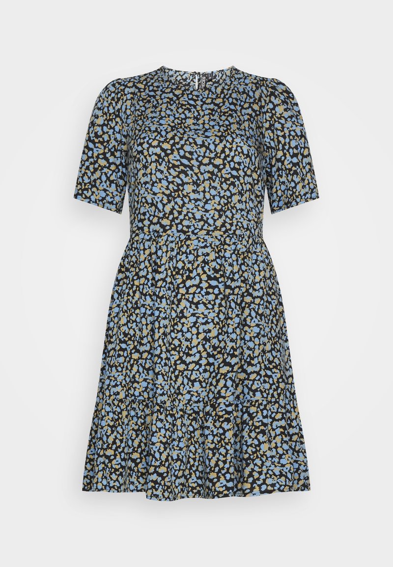 Robe à imprimé floral avec manches courtes, taille froncée et jupe à volants en noir, bleu et beige.