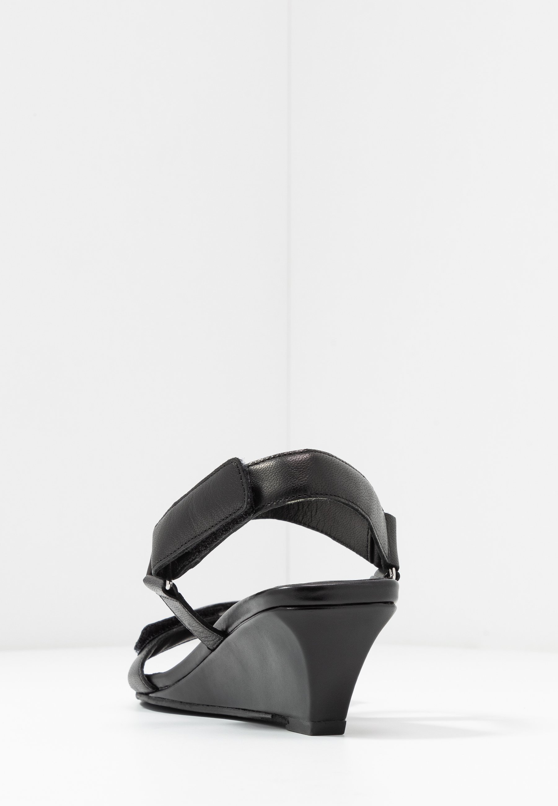 NELLIE Sandaletter med kilklack black NELLIE Sandaletter med kilklack black