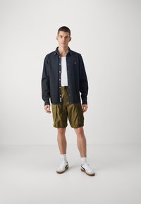 G-STAR ROVIC ZIP - Rövidnadrágok - tobacco