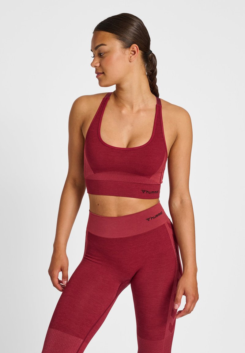 Hummel SEAMLESS - Sport-BH med lätt stöd - cabernet apple butter melange