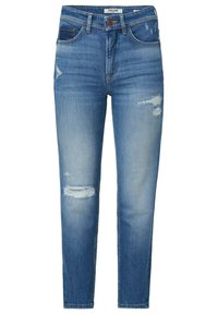 Vaqueros de mezclilla azul claro con corte ajustado. Presentan áreas desgastadas y decoloraciones, diseño de cinco bolsillos y cierre de botón con cremallera.