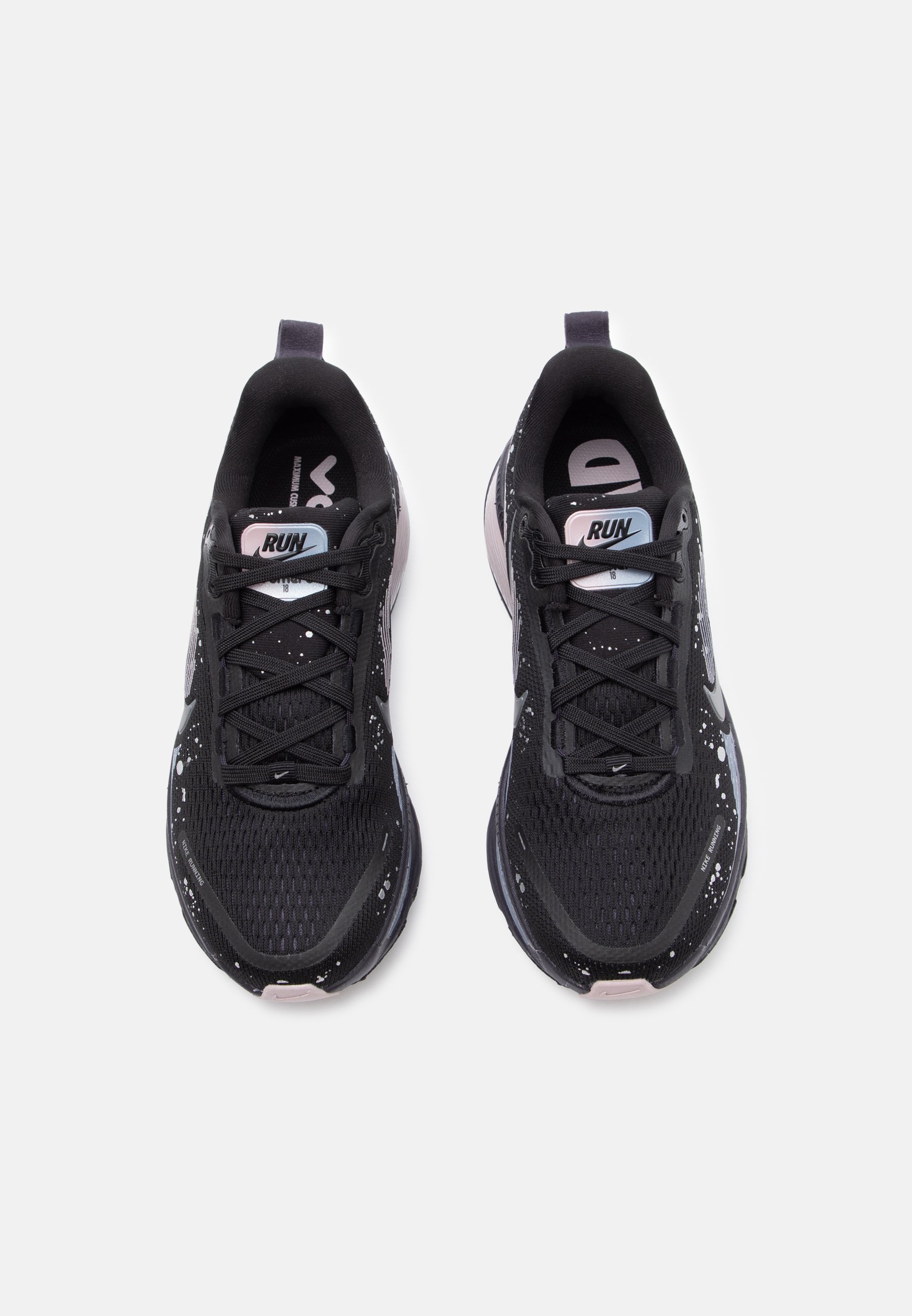 Nike Performance VOMERO 18 SE - Road running shoes - black