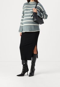 ONLY MATERNITY Sweter