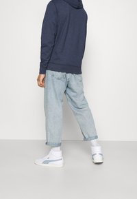 Tommy Jeans Jersey con capucha - dark blue