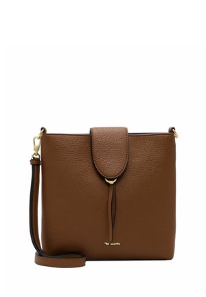 Bruine leren crossbodytas met klepsluiting, decoratieve kwast en verstelbare riem met goudkleurige hardware.