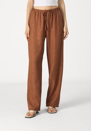 ONLY ONLAMAHLE STRAIGHT PULL UP PANT - Pantaloni - argan oil