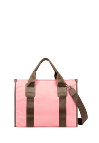 Borsa tote in nylon rosa con manici e tracolla in tessuto marrone. Presenta una forma rettangolare, bordi rinforzati e dettagli in metallo testurizzati.