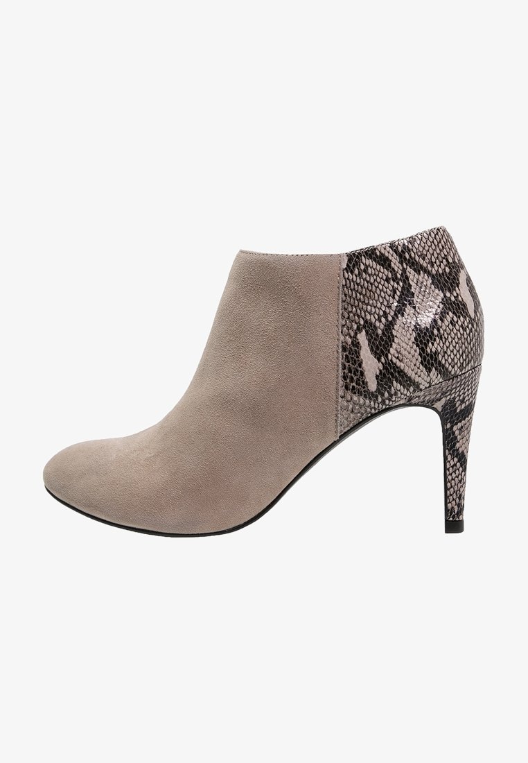 KIOMI Botines bajos - grey