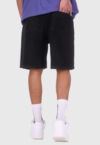 Dropsize Denimshorts - black