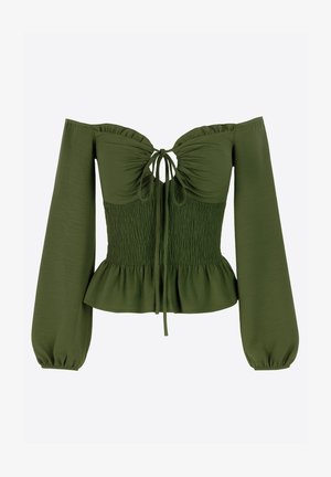 Haut vert à épaules dénudées avec manches longues bouffantes, corsage smocké et encolure à cordon. Tissu doux avec un détail de basque à l'ourlet.