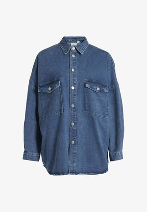 Mørkeblå denimjakke med knaplukning foran, krave og to brystlommer. Stoffet har en blød tekstur og en afslappet pasform.