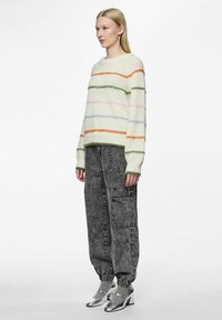 Pieces PCNELIA LS O-NECK BC - Camisola - birch