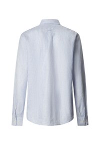 Vista trasera de una camisa de manga larga a rayas verticales en azul claro y blanco, con puños abotonados y cuello con botones.