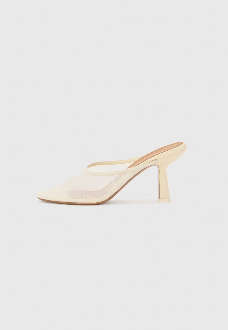NEOUS AMALTHEA - Šľapky na opätku - cream