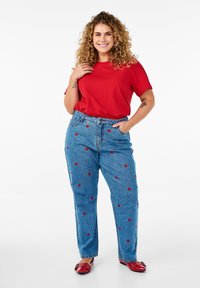 Zizzi T-shirts basic - salsa