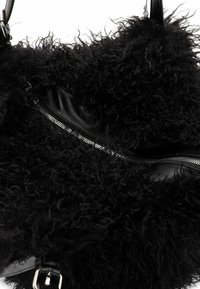 SURI FREY KEELY - Rankinė - black